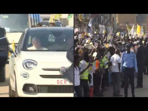 Cheering crowds throng streets in Juba to welcome Pope Francis