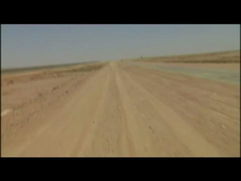 Saudi Arabia builds 600-mile fence to keep out Islamic State militants