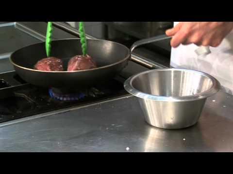 Honey glazed duck breast with a salad of endive, walnuts and lardons Recipe