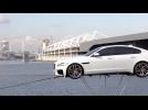 La Jaguar XF suspendue 18 mètres au-dessus de la Tamise (mars 2015)