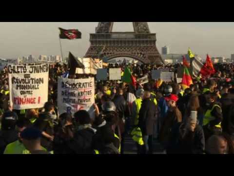 "Yellow vest" protesters gather near Eiffel Tower in Paris