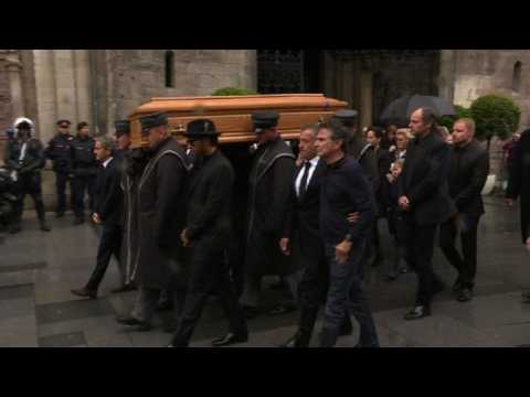 Niki Lauda's casket brought out of Vienna Cathedral
