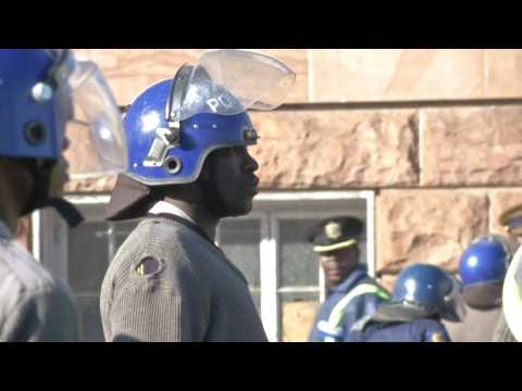Zimbabwe deploys security forces to prevent banned march