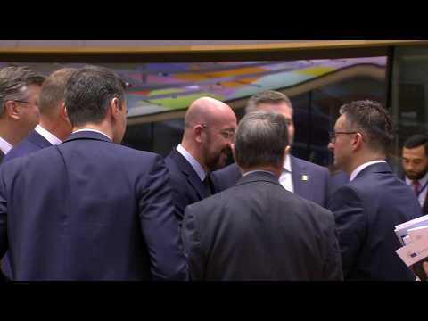 European leaders hold roundtable talks on second day of budget summit