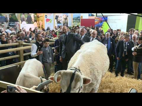 French PM meets farmers at the Paris International Agricultural Show