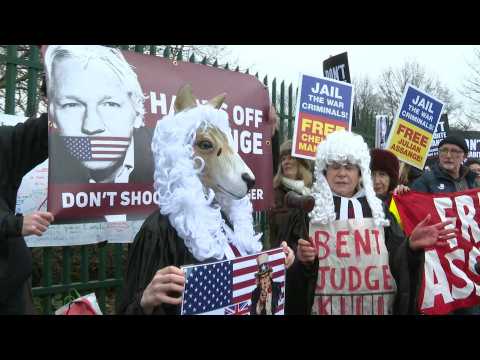 Protest in London against Julian Assange's extradition to the US