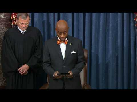 Senate prays for Kobe Bryant as President Trump's defense resumes