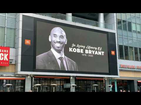 Fans pay tribute to Kobe Bryant outside Staples Center