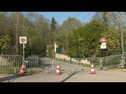 French tycoon Tapie attacked in burglary: images from near his house