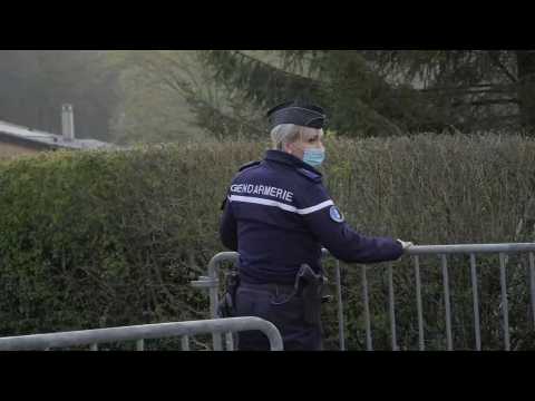Gendarmes resume search for body of girl "murdered" by serial killer