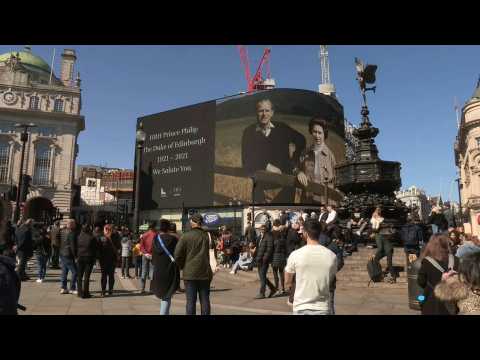 Minute of silence in London's Piccadilly Circus in homage to Prince Philip