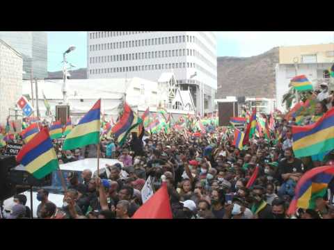 Mauritius: huge demonstration against the government after oil spill