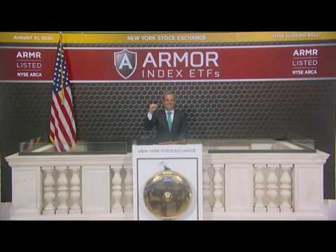 NYSE closing bell as Dow ends with best August since 1984, Nasdaq at record