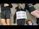 Minneapolis: protesters gather as policeman accused of murdering George Floyd to appear in court