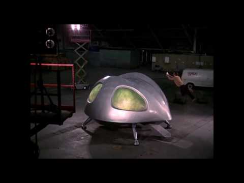 Le Chat qui vient de l'espace - Bande annonce 2 - VO - (1978)