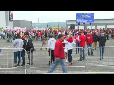 Trump supporters arrive ahead of campaign rally in battleground state