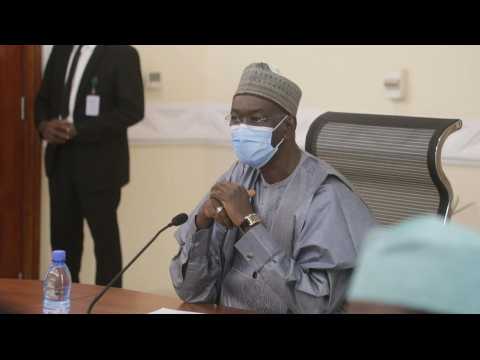 Transitional premier takes office in Mali