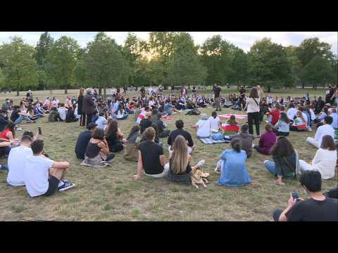 Vigil held in London's Kensington Gardens to honour victims of Beirut blast