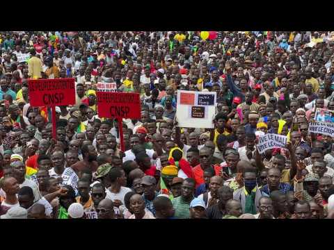 Thousands protest in Mali in support of coup