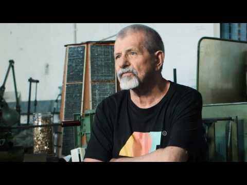 White Riot - Extrait 2 - VO - (2019)