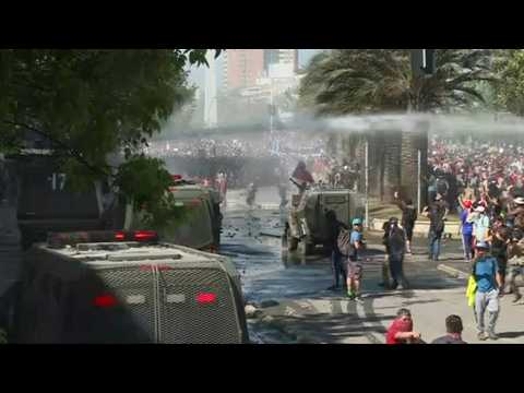 Clashes erupt in Chile's capital for the fifth day in a row