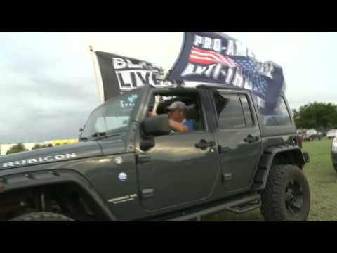 Miami: Democratic voters arrive at drive-in Obama rally on election eve
