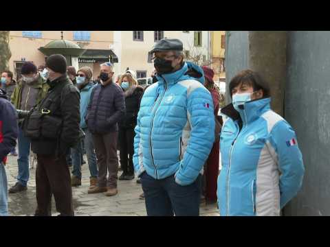French officials, locals protest against closure of ski lifts over Christmas