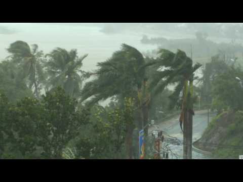Vietnam: Strong winds and rain ahead of Typhoon Molave landfall