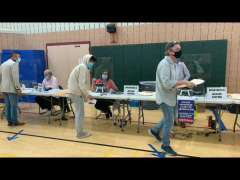 Maryland voters cast early ballots one week before Election Day