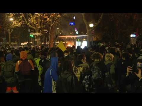French bill to curb police images: incidents at the end of a demonstration in Paris