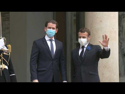 Macron receives the Austrian Chancellor at the Elysée Palace