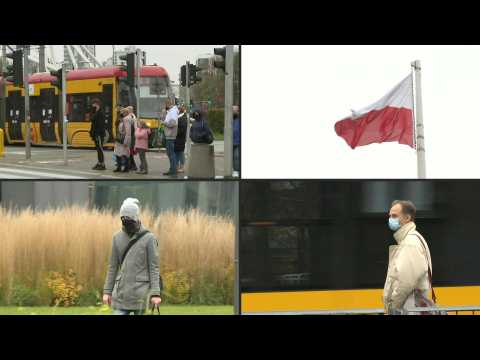 Warsaw city centre as shops and cultural institutions close
