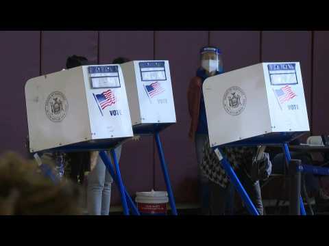 Voters cast ballots on last day of early, in-person voting in New York City