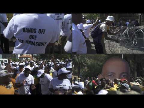 Scuffle outside S.African court ahead of ANC top official hearing over alleged graft