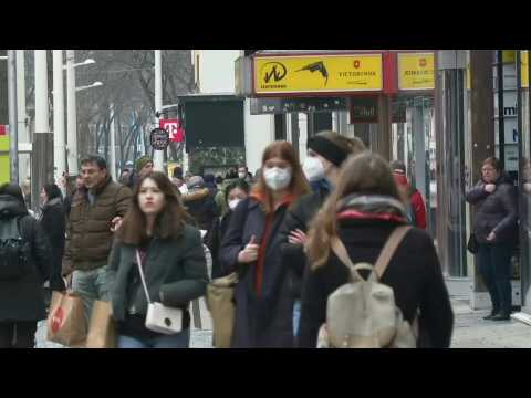 Shops reopen in Vienna as Austria eases lockdown