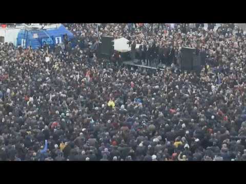 Armenian PM addresses 20,000 supporters in Yerevan