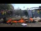 Fire lit and extinguished in Paris 'yellow vests' protests
