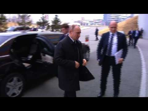 Putin arrives in Vladivostok for first summit with Kim