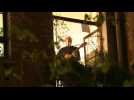 Paris neighbourhood concert pays homage to health workers