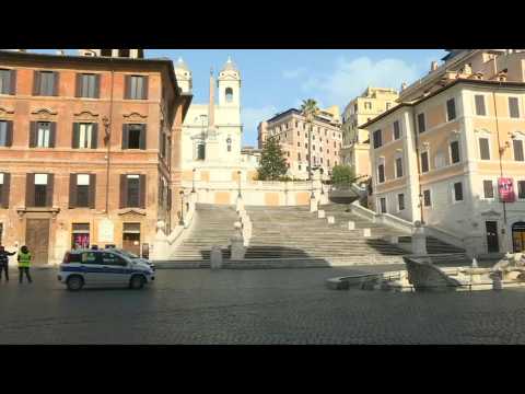 Coronavirus: Piazza di Spagna in Rome almost deserted as death toll surpasses 10,000