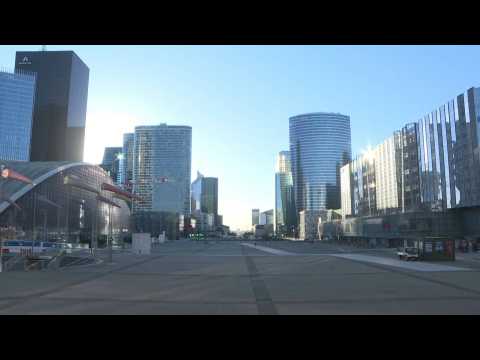 Coronavirus: Paris business district of La Defense virtually deserted