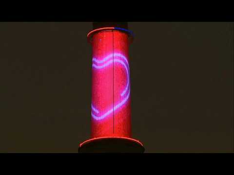 Moscow tower shines heartbeat in tribute to COVID-19 first responders