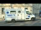 Coronavirus: Ambulances transfer patients to Paris-Austerlitz station