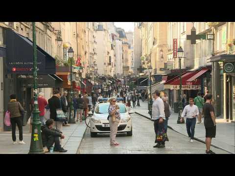 Coronavirus: Popular central Paris street full of shoppers on Easter Sunday
