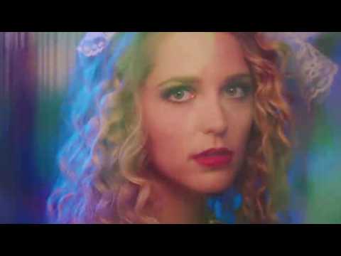 Valley Girl - Bande annonce 1 - VO - (2020)