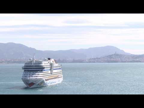 Cruise ship immobilised near Marseille, two cases of Covid-19 on board