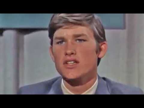 The Computer Wore Tennis Shoes - Bande annonce 1 - VO - (1969)