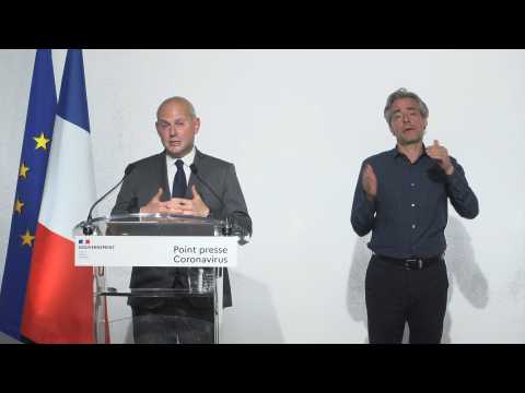 France reports 20,796 coronavirus deaths, fewer patients in intensive care