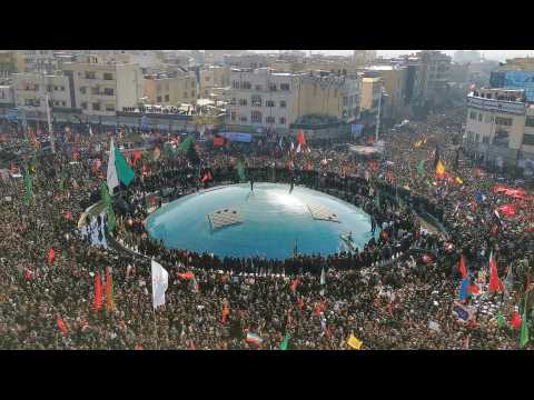 Mourners gather in Tehran to pay homage to Qasem Soleimani