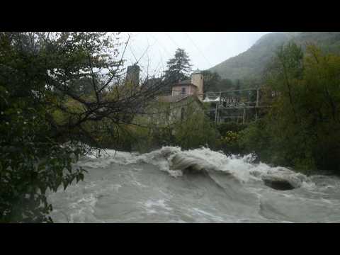 Weather: river overflows its banks in southern France after heavy rains